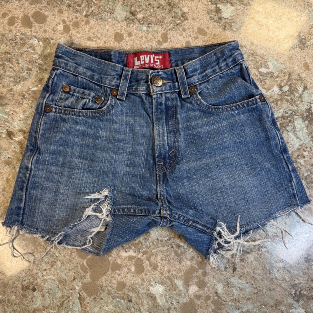 Levis 514 Slim Straight Denim Shorts Blue Medium Wash Raw‎ Hem Size W25